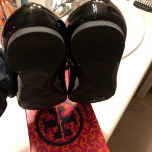 Tory burch black flats